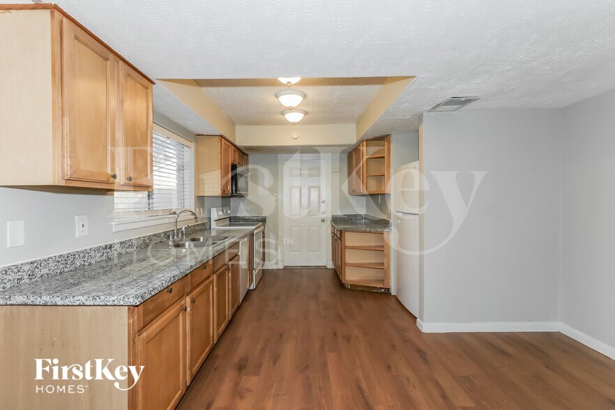 Building Photo - 3311 Birch Creek Dr