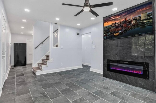 Building Photo - 10012 Elizabeth Ave