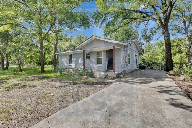 Building Photo - 4810 Prock Ln