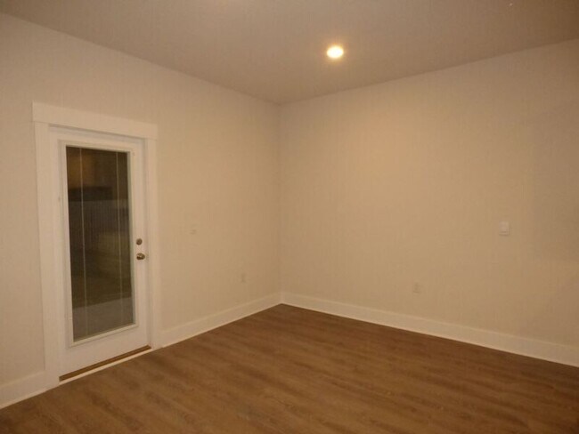 Building Photo - 5753 Danbury Blvd