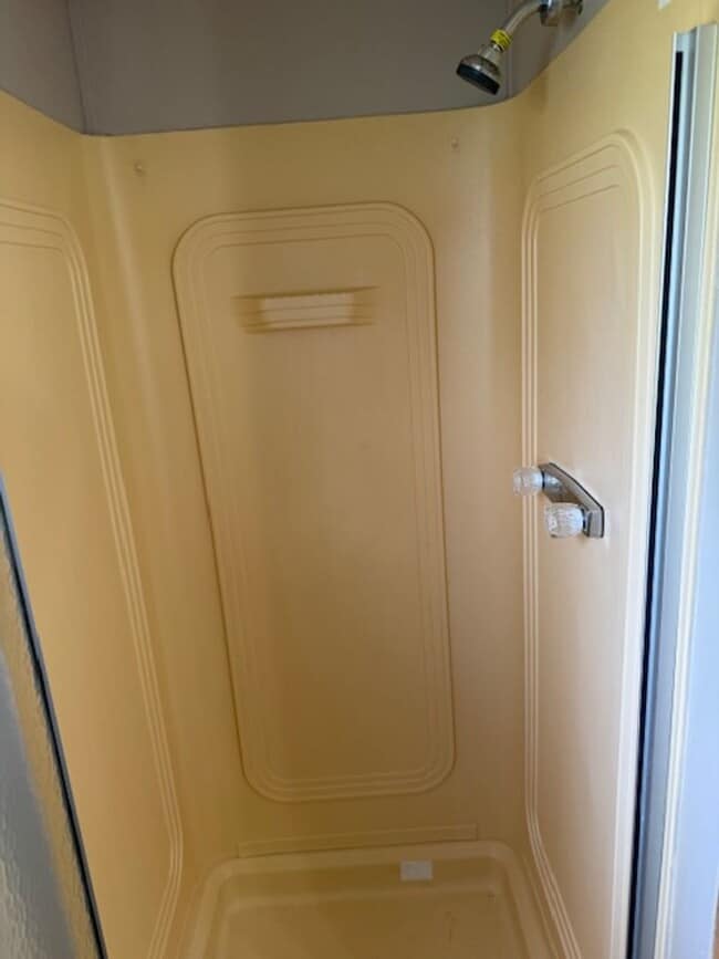 Building Photo - Greenback 37742 - 3 bed 2 bath mobile home - Lease-to-Own Option - call Troy Adams 865-233-6949