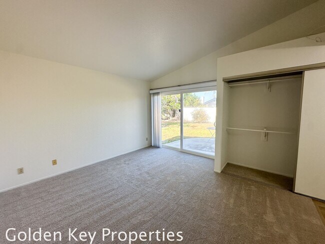 Building Photo - Single level 3BR/2BA home in Rancho Del Oro!