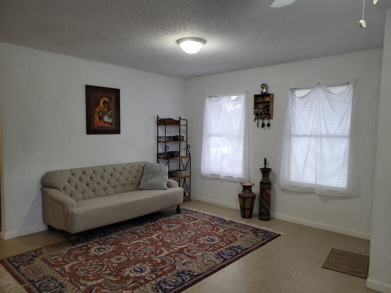 Building Photo - 4833 Townsend Dr