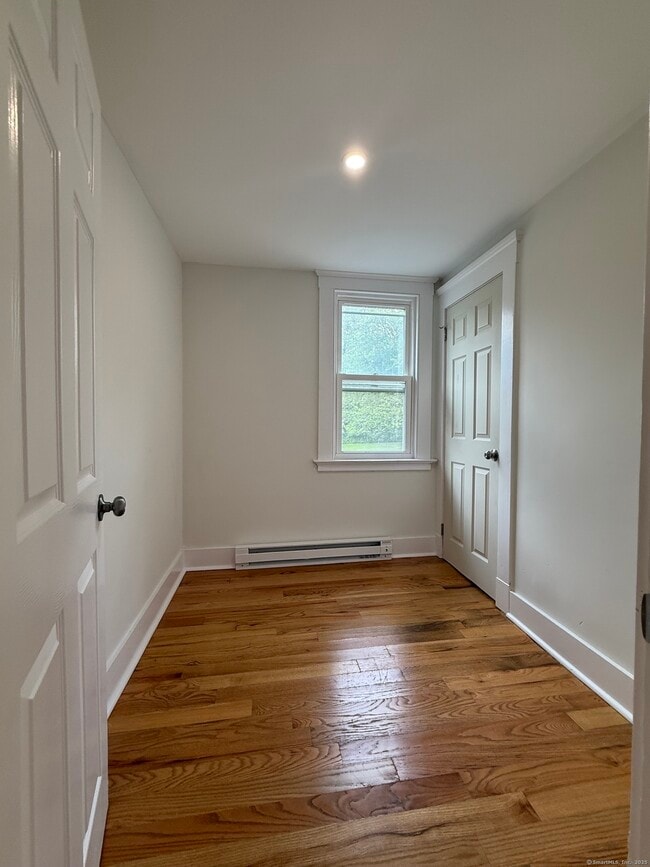 Building Photo - 30 Olds St