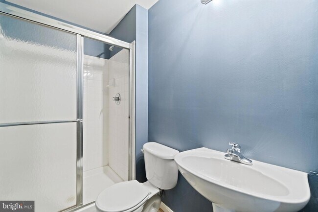 Building Photo - 6720 Emmanuel Ct