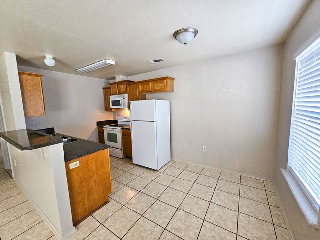 Building Photo - 1439 Brazil Ave