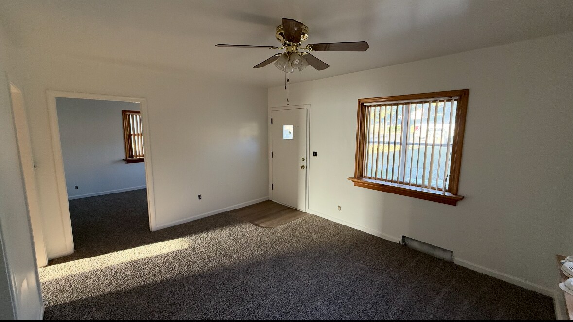 Building Photo - 871 N 700 E