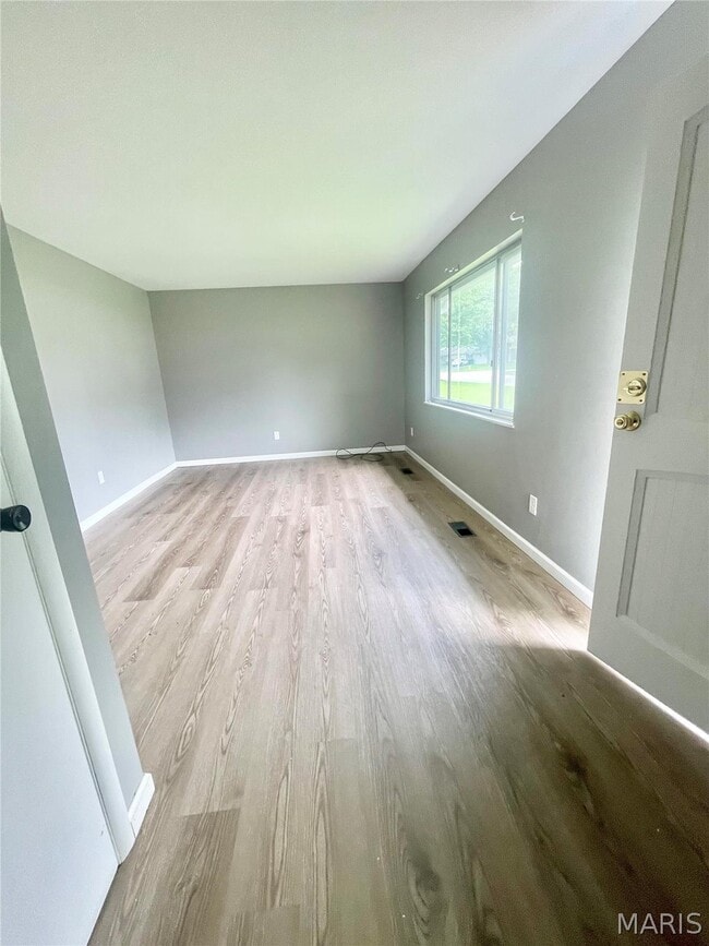 Building Photo - 805 Juniper Dr