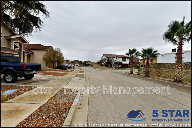 Building Photo - 5005 Moon Ranch Ln