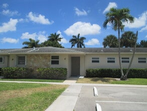 Building Photo - 2715 Emory Dr E