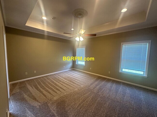 Building Photo - 4 BD 2 BA
