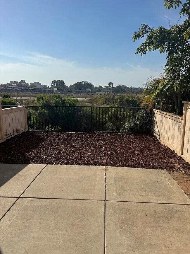 Building Photo - 7033 Marymount Way