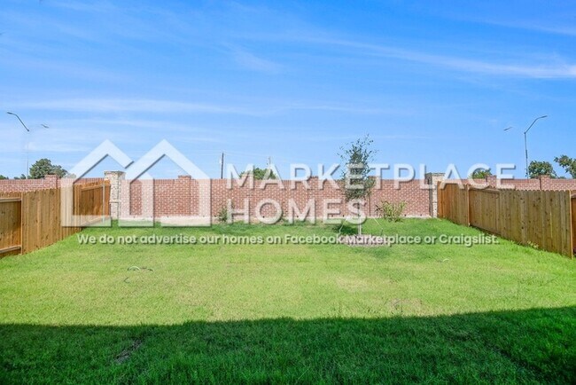 Building Photo - 10920 Gray Mare Dr