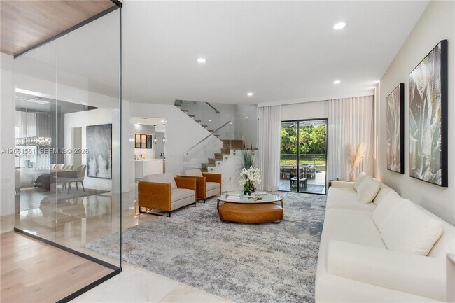 Building Photo - 9529 Eden Roc Ct