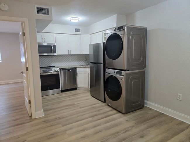 Floorplan - Oakwood Apartments