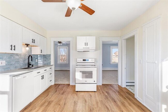 Building Photo - 2 Ann St