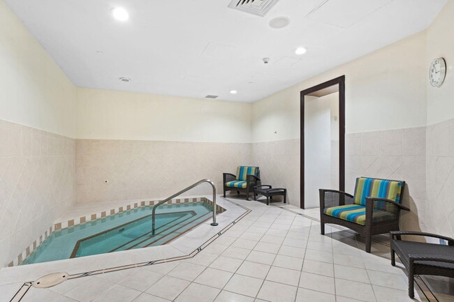 Building Photo - 600 W Las Olas Blvd