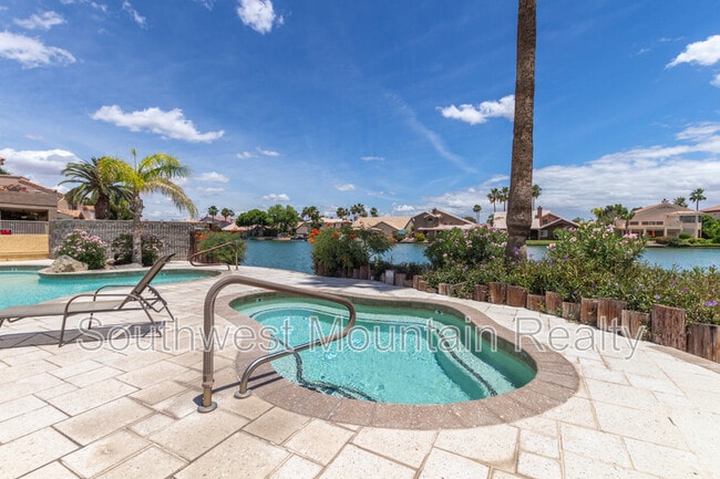 Building Photo - 1083 W Sandy Banks