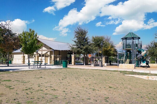 Building Photo - Bring your Fur Babies!