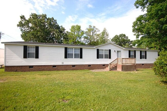 Primary Photo - 728 Country Club Rd