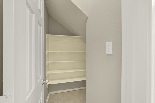 Building Photo - 171 N Burberry Park Cir