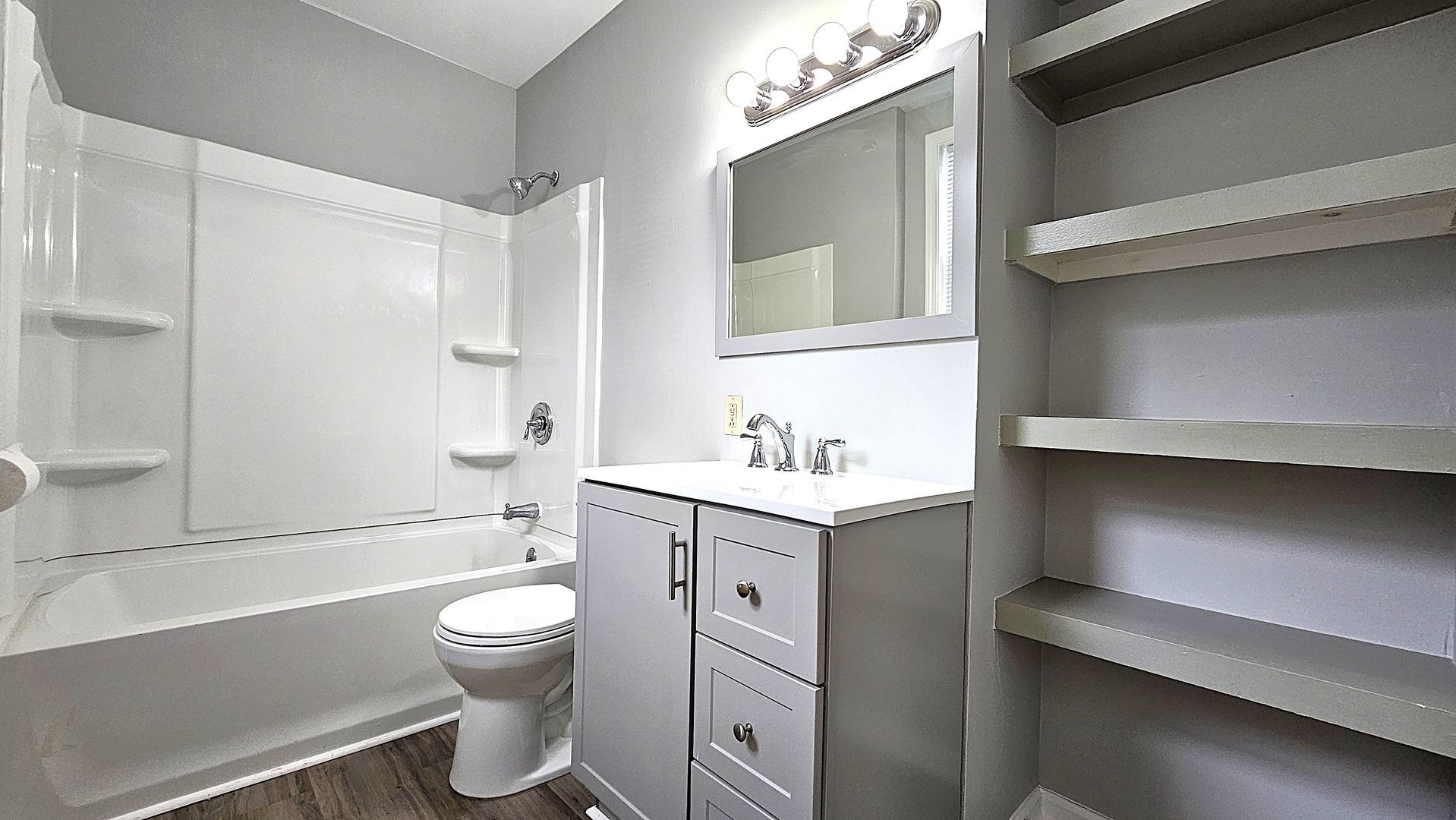 Building Photo - 158 Main St