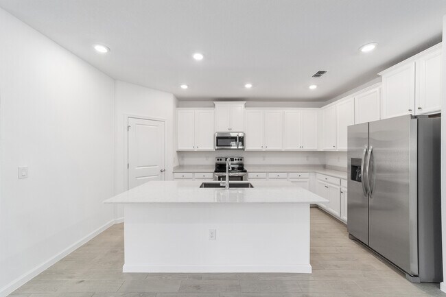 Building Photo - 7341 SW 76th Ter