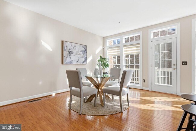 Building Photo - 7996 Reserve Way