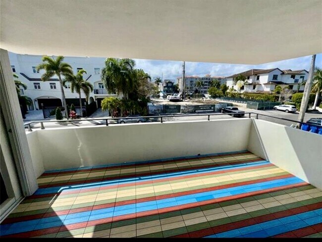 Building Photo - 76 Isle of Venice Dr