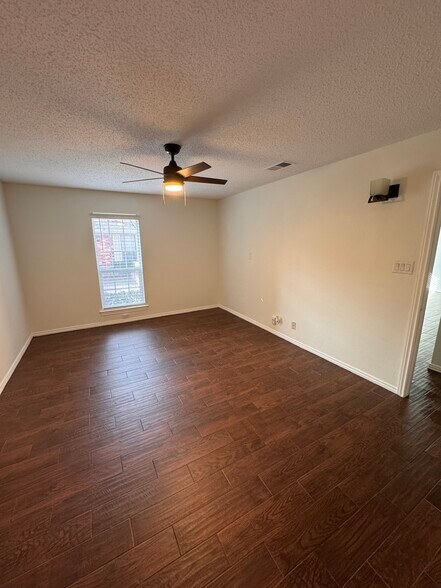 Building Photo - 1287 Roaring Springs Rd