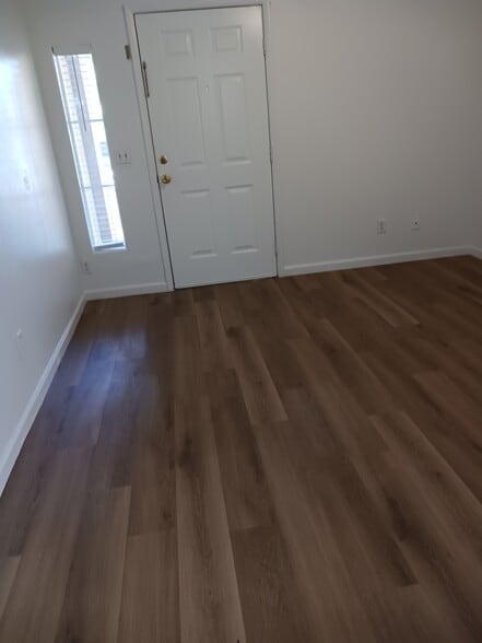 Building Photo - 429 I St