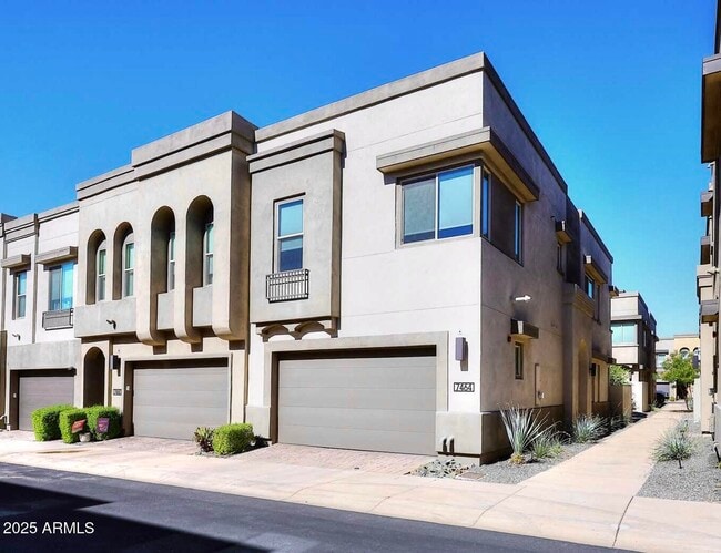 Building Photo - 7464 E Paraiso Dr