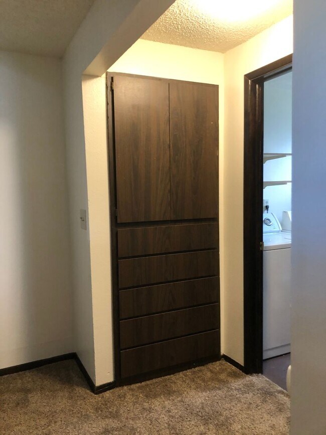 Building Photo - 15102-15104 E Rich Ave