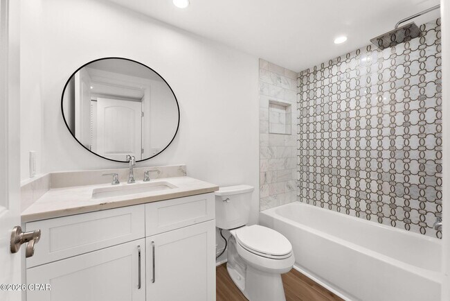 Building Photo - 4726 Bay Point Rd