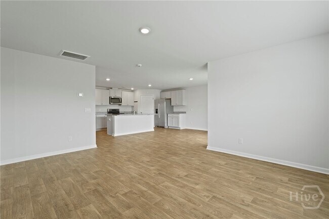 Building Photo - 231 Skylark Rd