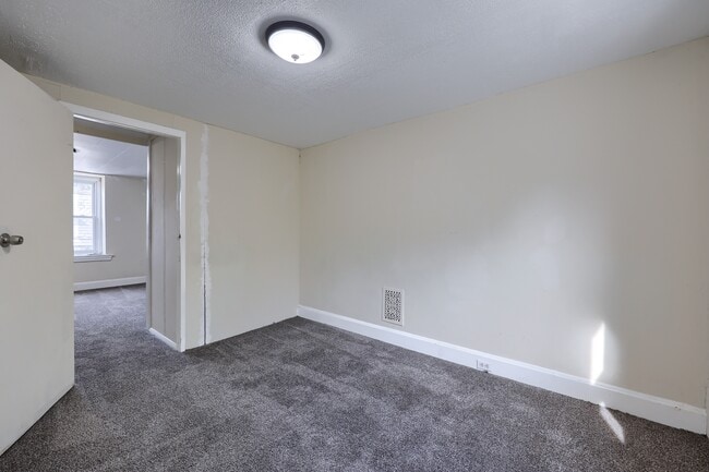 Building Photo - 2145 Penn St