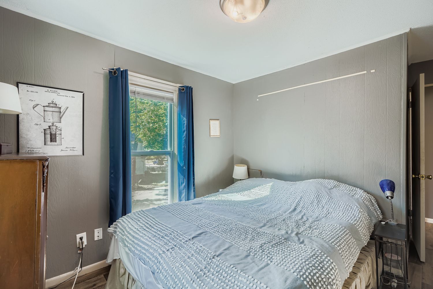 1st Bedroom - 1000 26th Ave NE