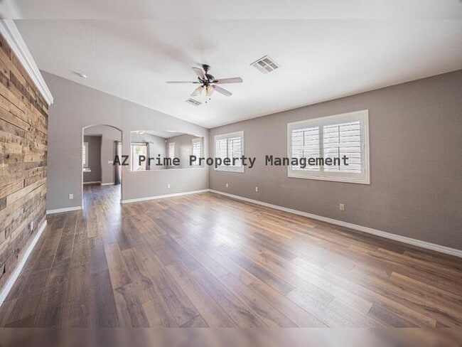 Building Photo - 10960 W Taft St