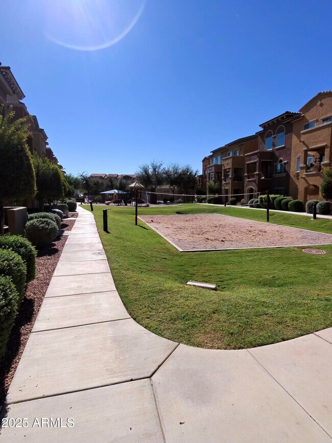 Building Photo - 240 W Juniper Ave