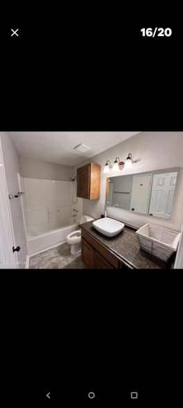 Building Photo - 1317 Fernwood Dr