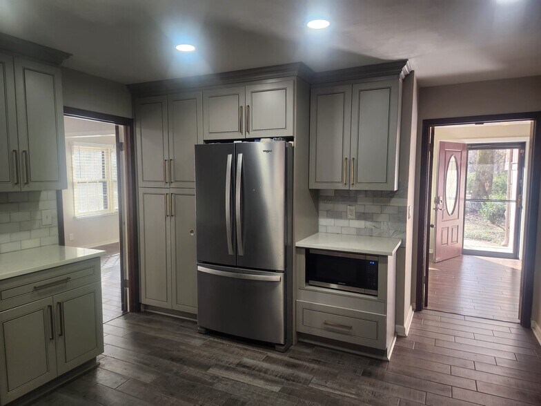 Kitchen - 4038 Briarglade Way