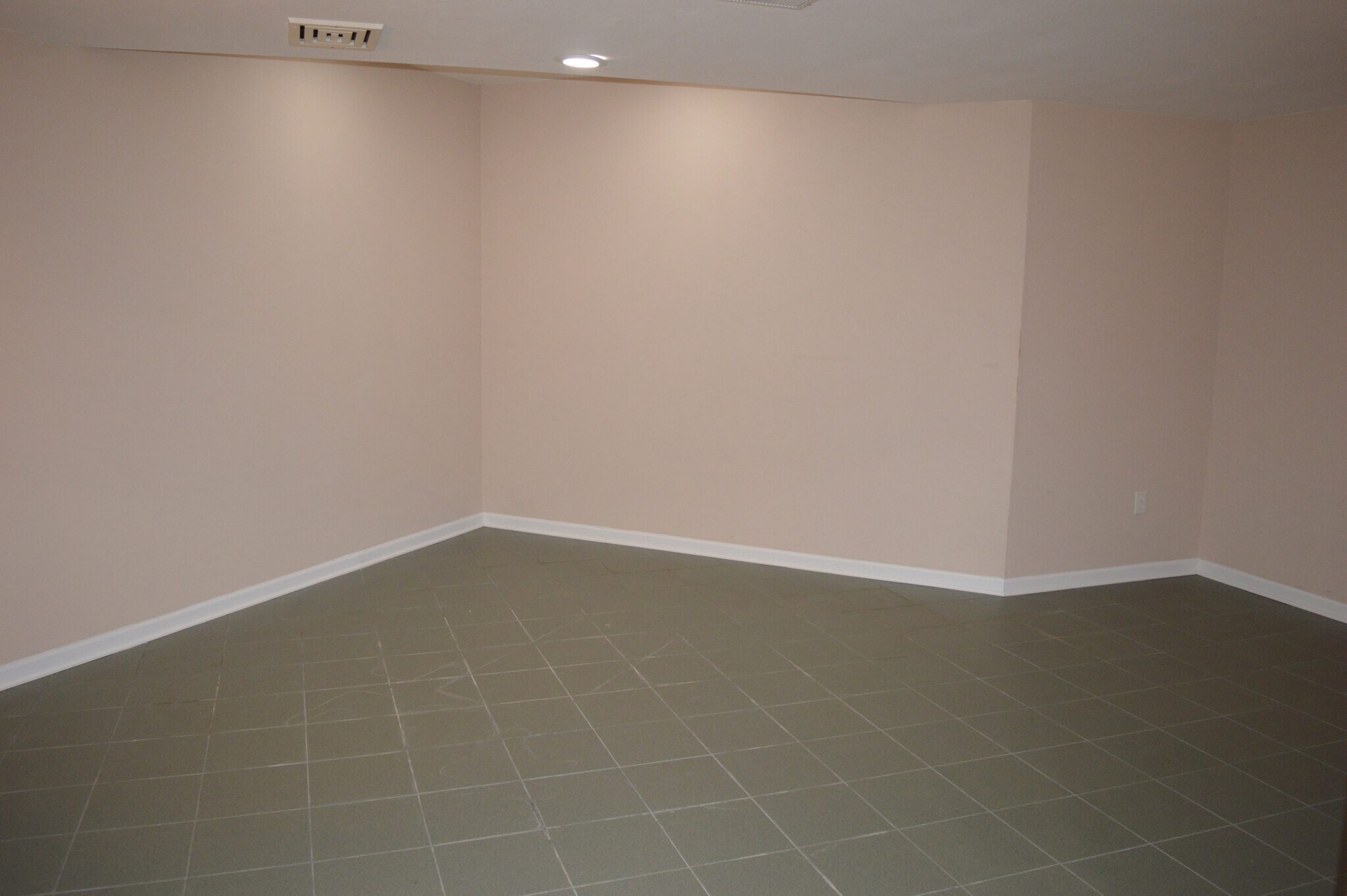 Building Photo - 7541 Red Fox Trl