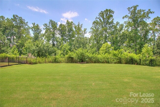 Building Photo - 3013 Hamilton Mill Dr