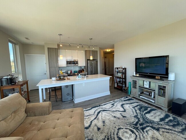 Building Photo - Gorgeous 2 Bedroom Condo in Oxon Hill!