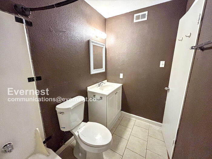 Building Photo - 710 E Dean Keeton St