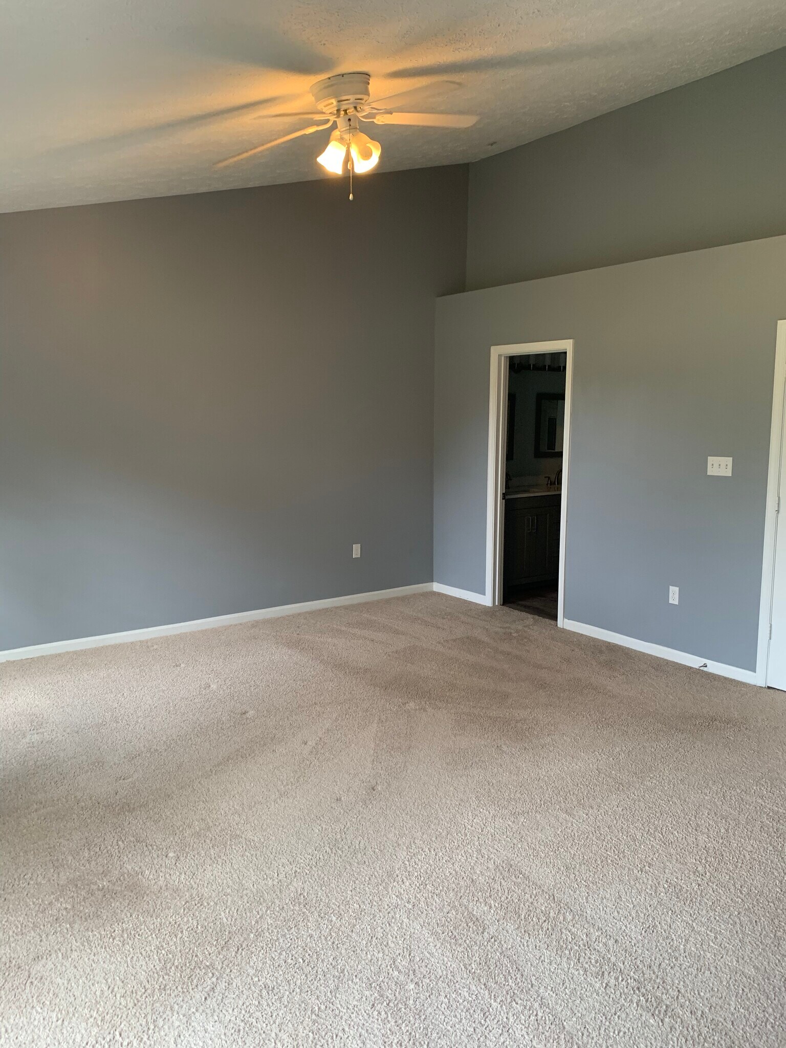 Building Photo - 4622 Deepwood Ct