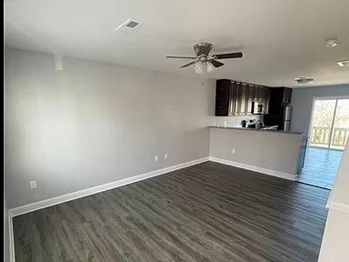 Building Photo - Franklin Avenue, Duplex