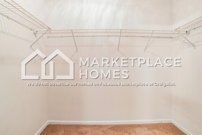 Building Photo - 405 Peppermint Dr