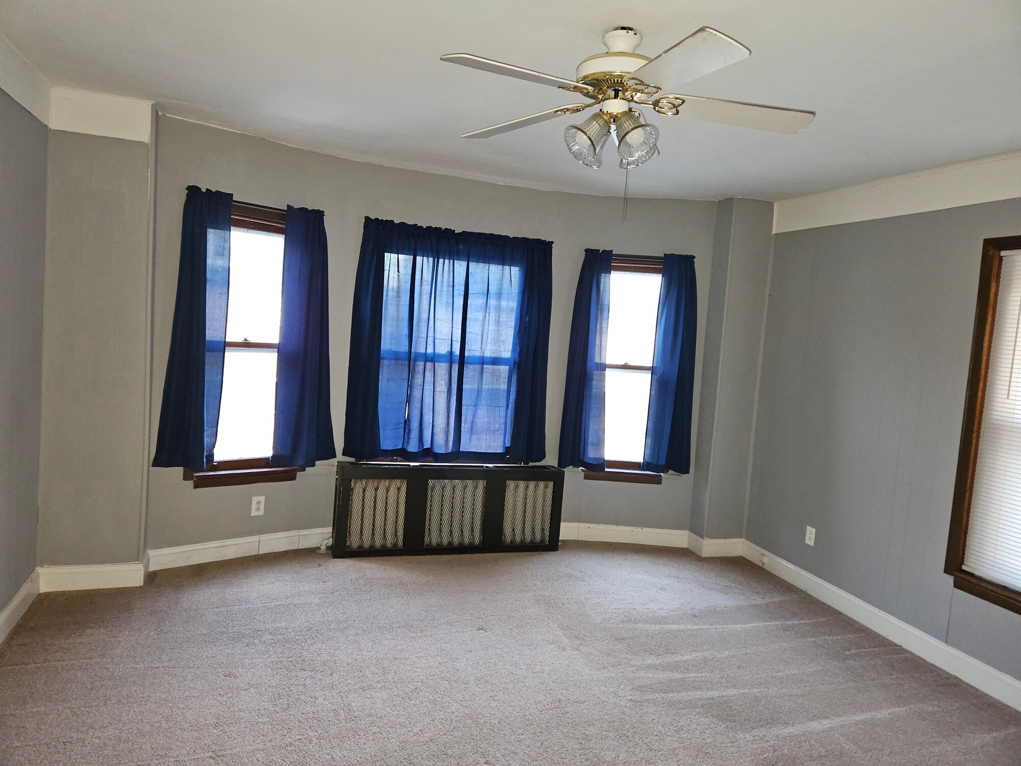 Bedroom 1 - 228 E Ettwein St