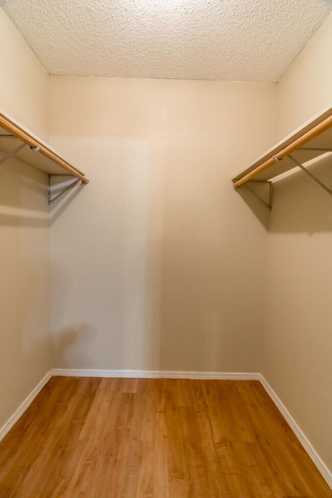 Building Photo - 594 Dockery Ln